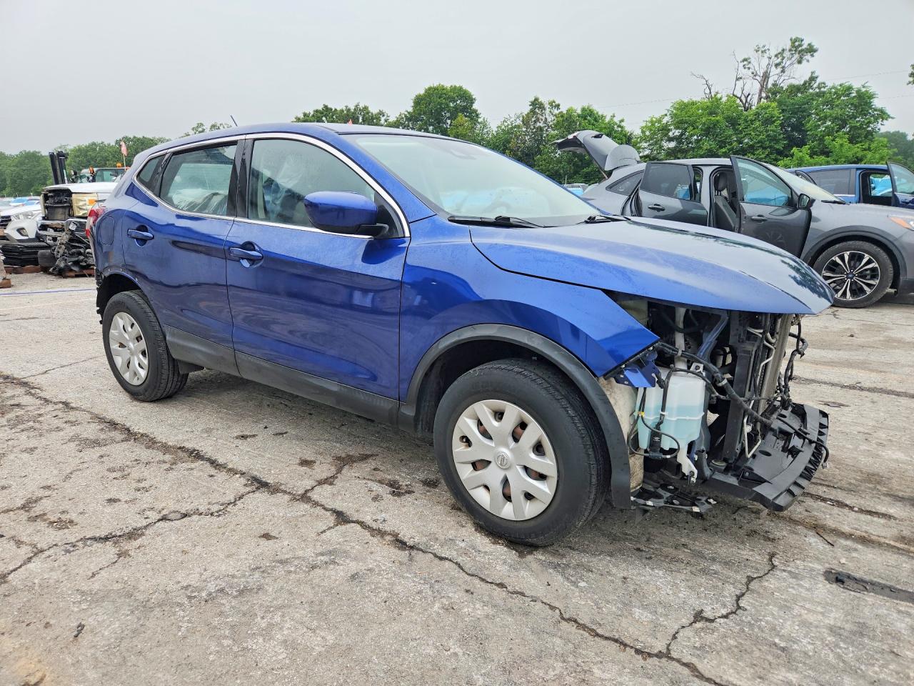 JN1BJ1CV9LW254703 · 2020 NISSAN ROGUE SPORT · 4/13