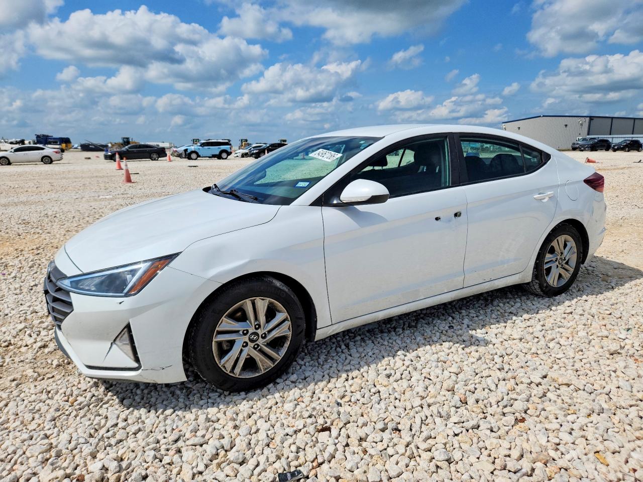 5NPD84LF7LH586639 · 2020 HYUNDAI ELANTRA