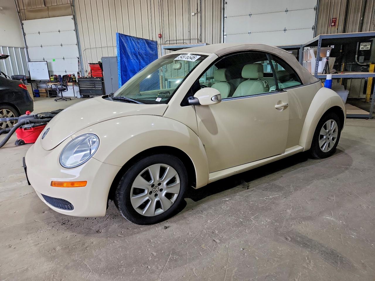 3VWRG3AL8AM006430 · 2010 VOLKSWAGEN NEW BEETLE