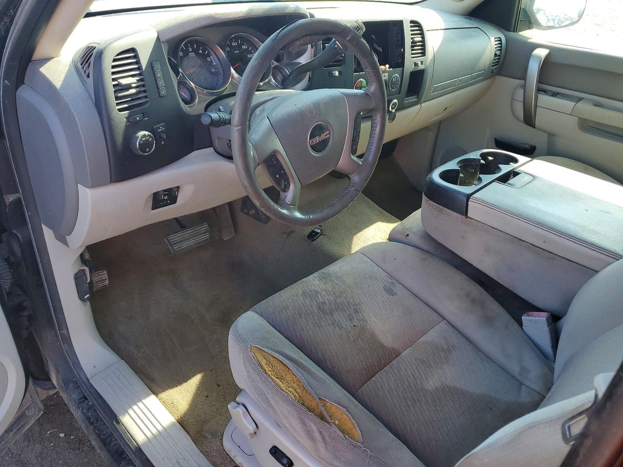 1GTR2VE78DZ340812 · 2013 GMC SIERRA · 8/12