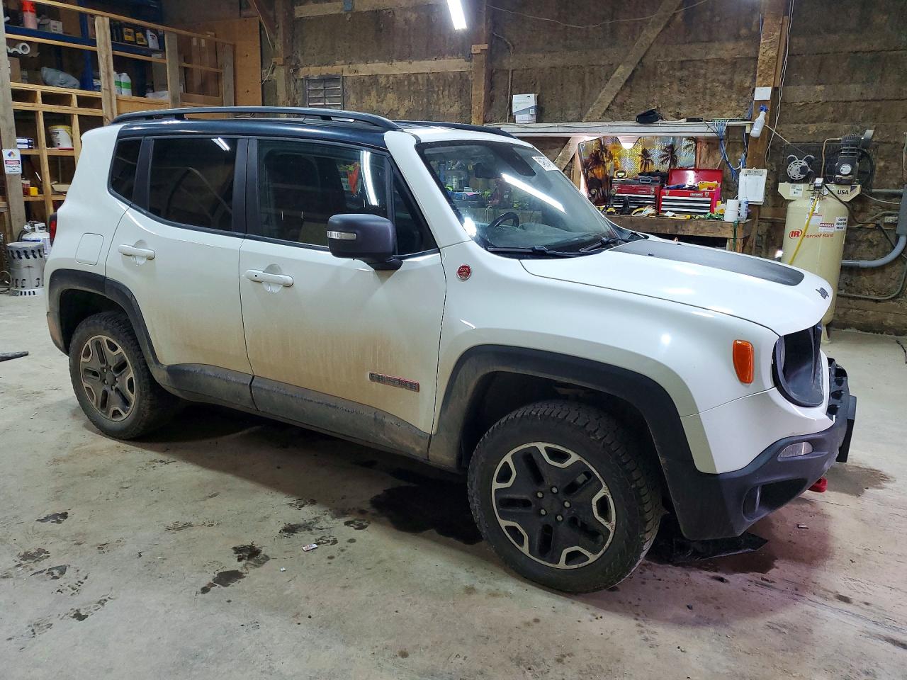 ZACCJBCT4GPD89077 · 2016 JEEP RENEGADE · 4/13