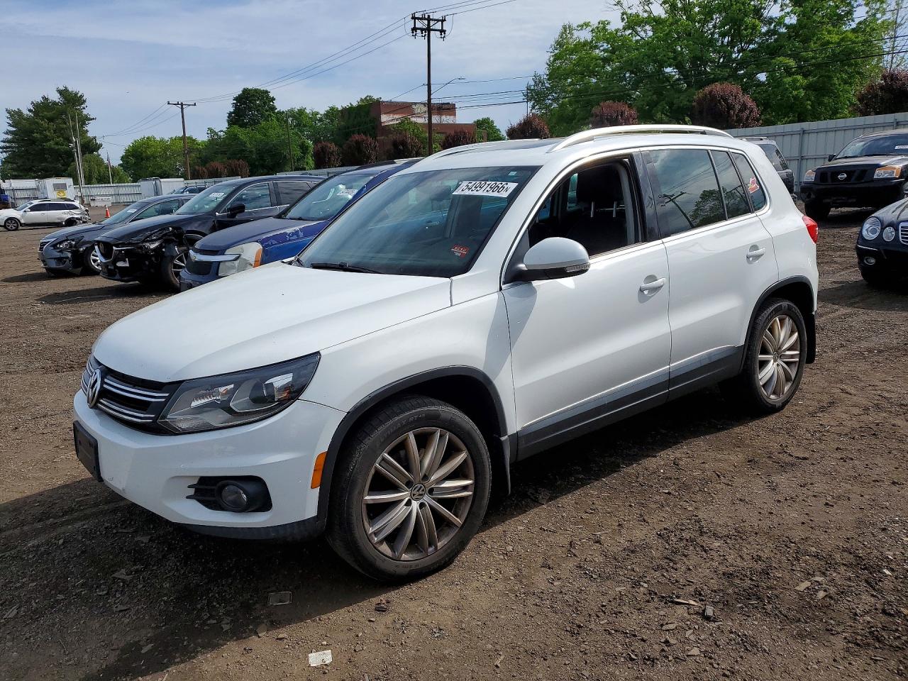 WVGBV7AXXGW548041 · 2016 VOLKSWAGEN TIGUAN