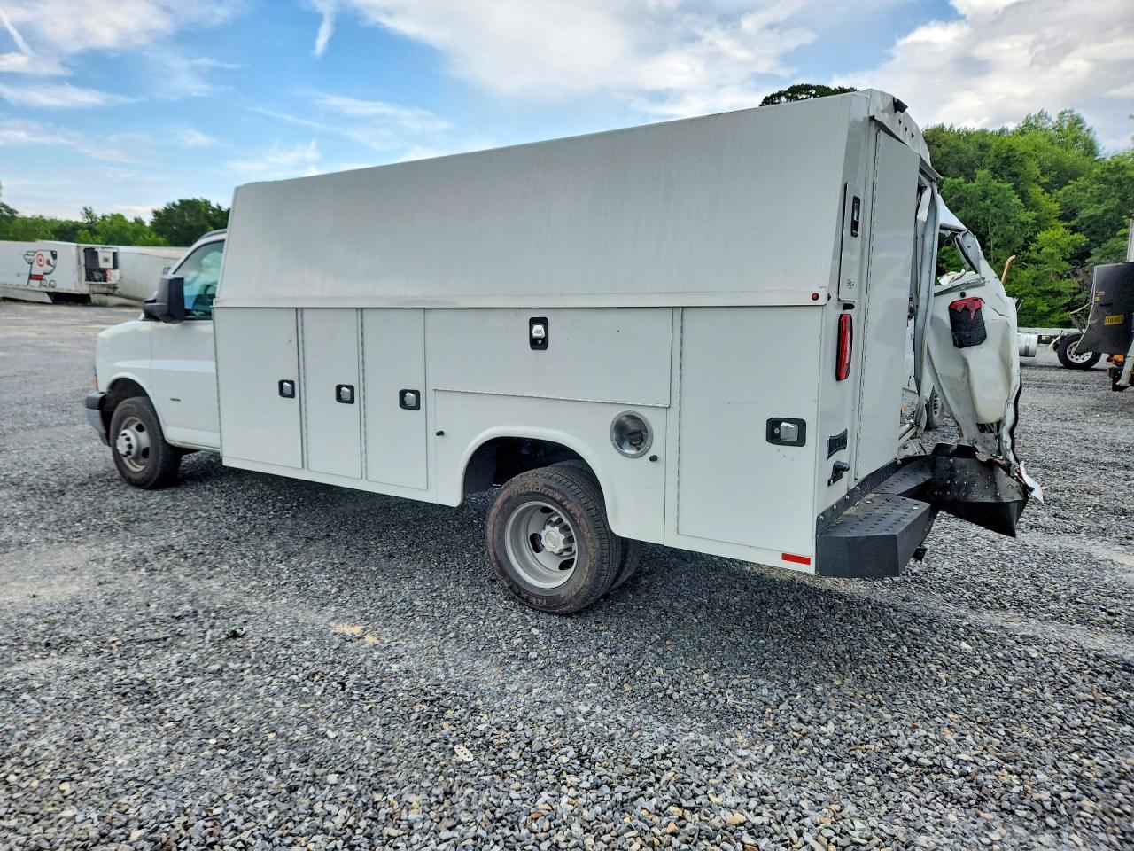 1HA3GSC74NN013482 · 2022 CHEVROLET EXPRESS G3500 · 2/12