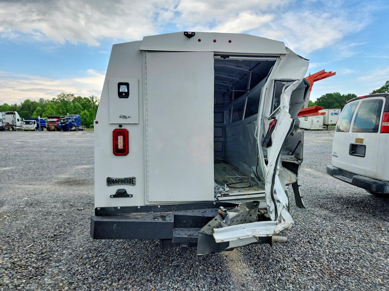 1HA3GSC74NN013482 · 2022 CHEVROLET EXPRESS G3500 · 6/12