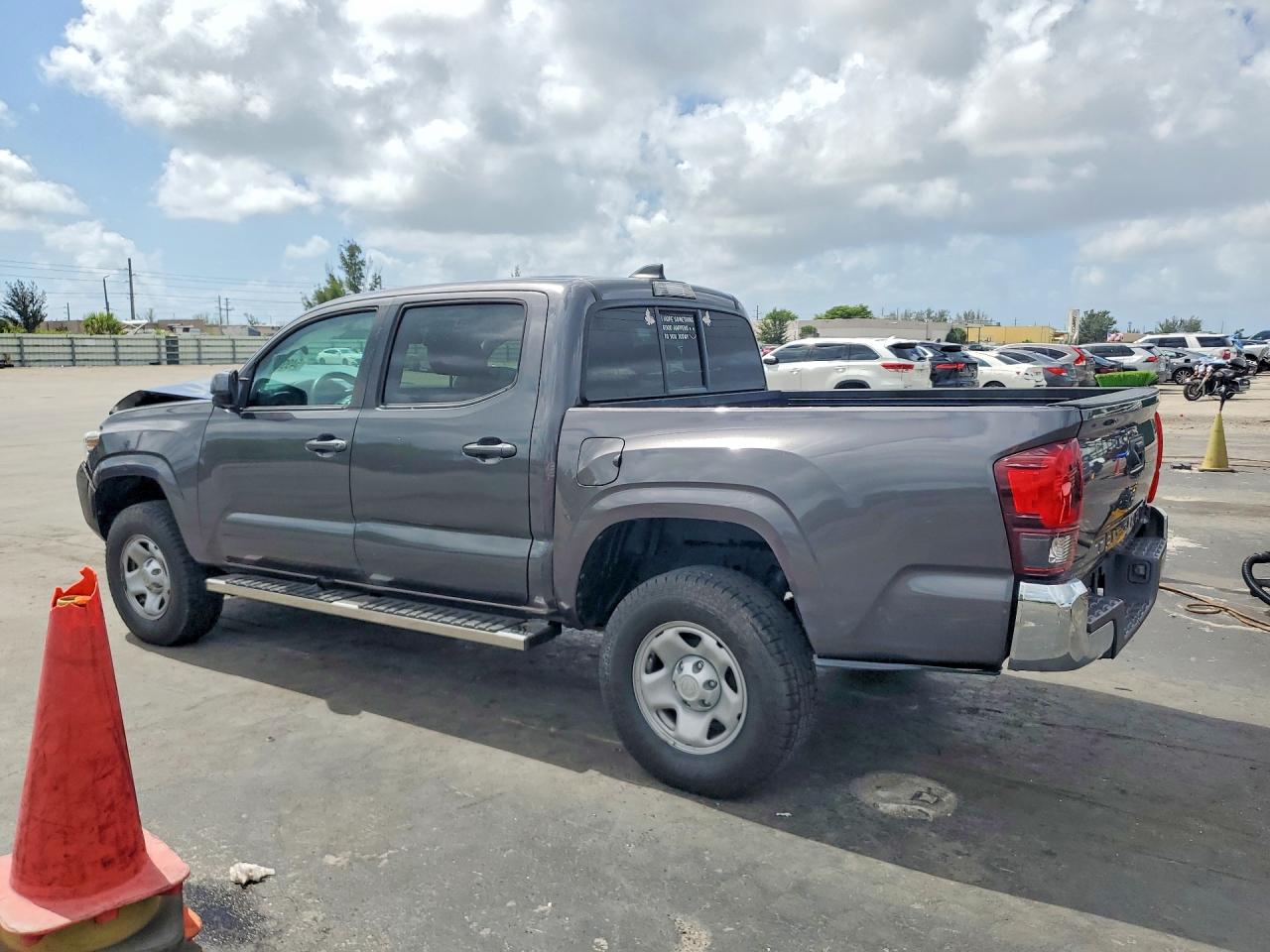 5TFAX5GN2LX187400 · 2020 TOYOTA TACOMA · 2/12