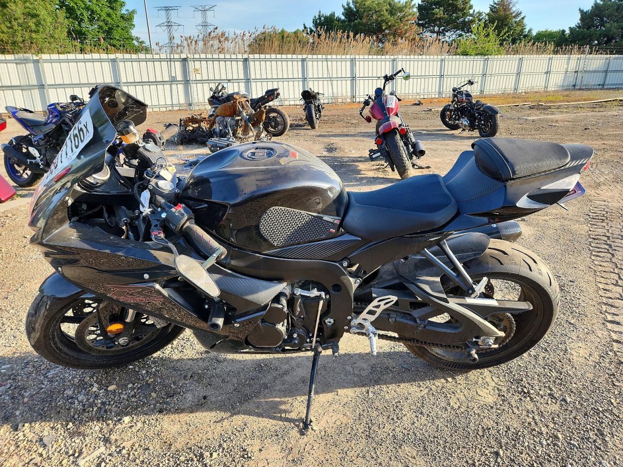 JS1GN7FA5D2103010 · 2013 SUZUKI GSX-R600 · 3/9