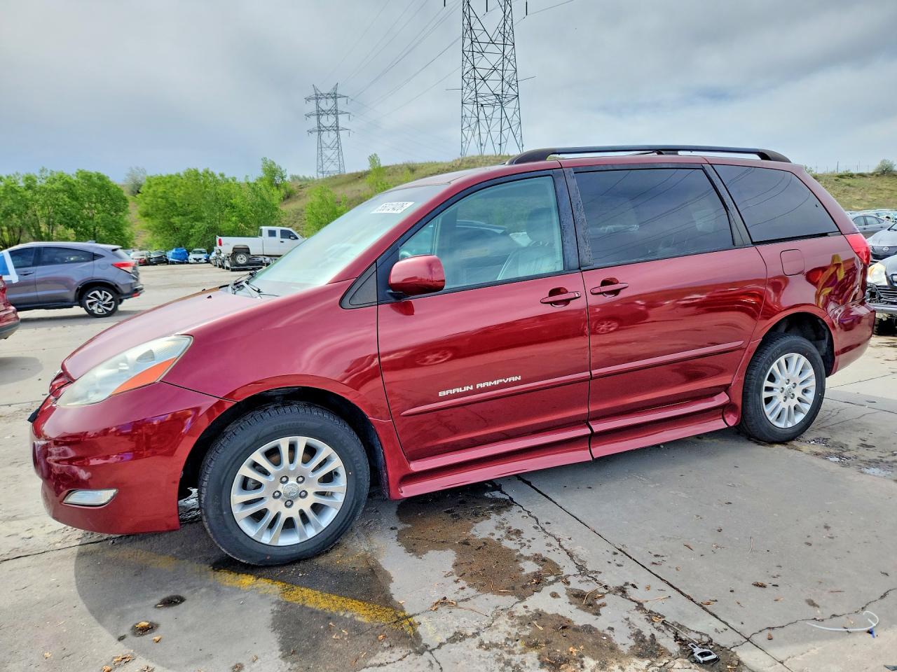 5TDZK22C68S140311 · 2008 TOYOTA SIENNA