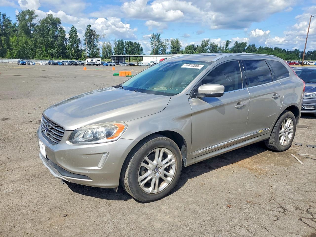 YV440MDK0G2823446 · 2016 VOLVO XC60
