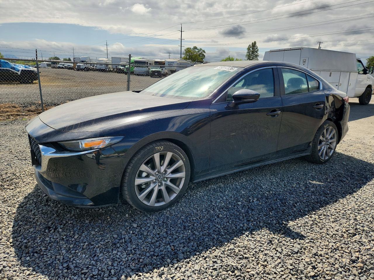 3MZBPBBM9MM208751 · 2021 MAZDA 3