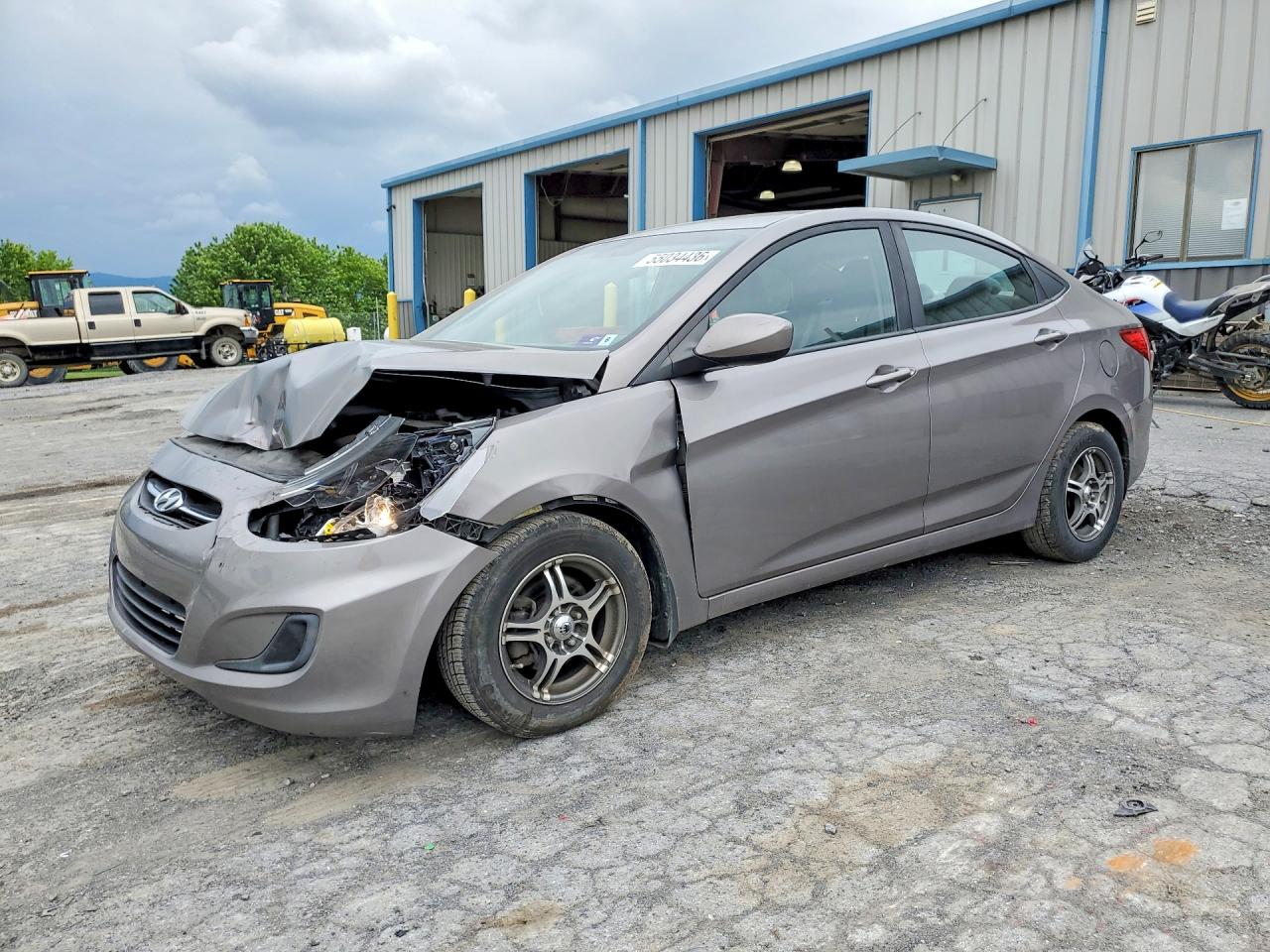 KMHCT4AE1HU374915 · 2017 HYUNDAI ACCENT