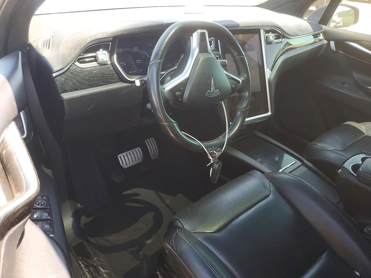 5YJXCAE45GF005584 · 2016 TESLA MODEL X · 8/12