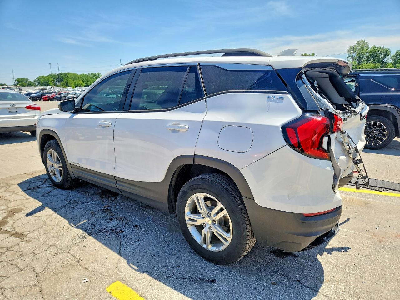 3GKALTEV7JL335976 · 2018 GMC TERRAIN · 2/13