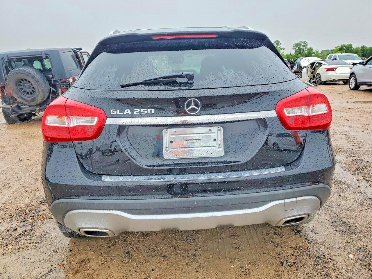 WDCTG4EB0KU000693 · 2019 MERCEDES-BENZ GLA · 6/12