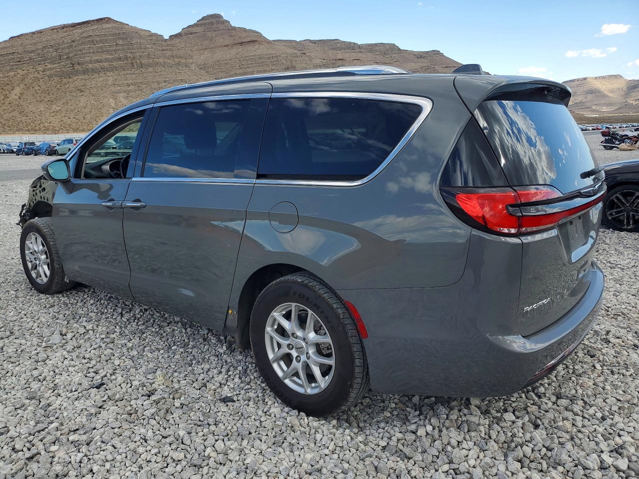 2C4RC1BG8MR584903 · 2021 CHRYSLER PACIFICA · 2/14