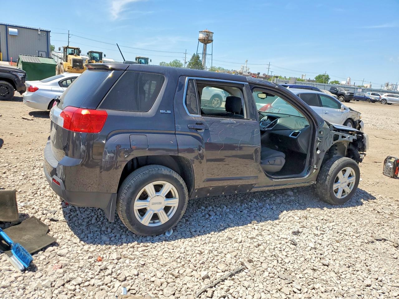 2GKALMEK5F6389252 · 2015 GMC TERRAIN · 3/14