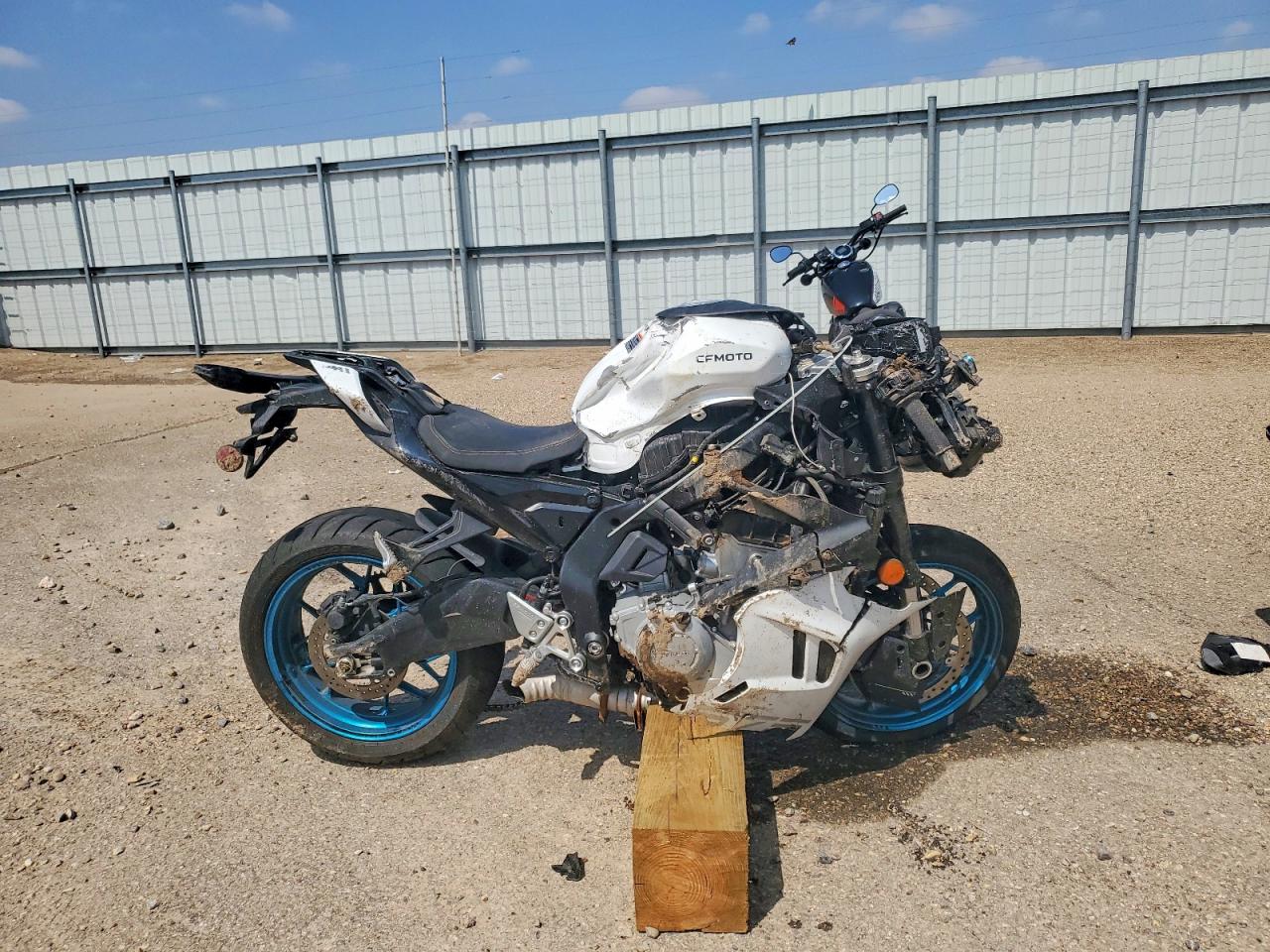 LCEPEVLPXS6002036 · 2025 CF MOTO 675SS