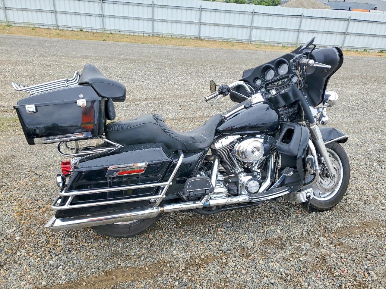 1HD1DJV1X2Y653793 · 2002 HARLEY-DAVIDSON FLHT