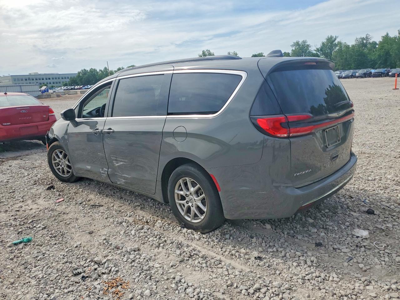 2C4RC1BG2NR177435 · 2022 CHRYSLER PACIFICA · 2/13