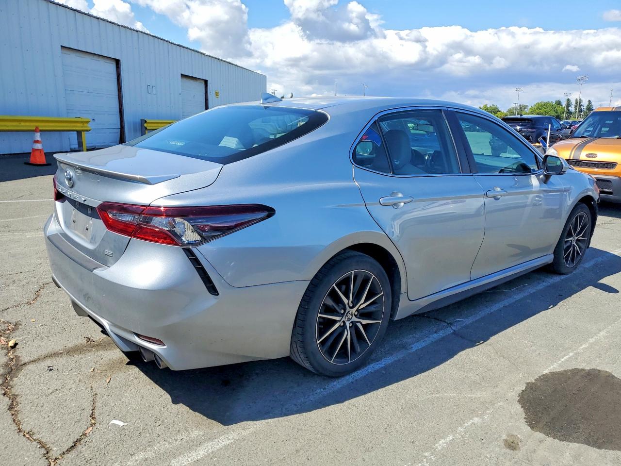 4T1G11AKXNU628600 · 2022 TOYOTA CAMRY · 3/13