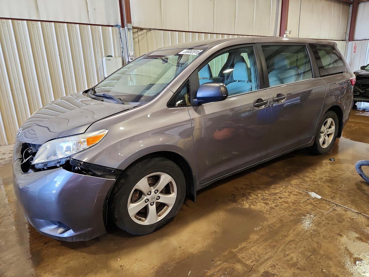 5TDZZ3DC8HS874236 · 2017 TOYOTA SIENNA