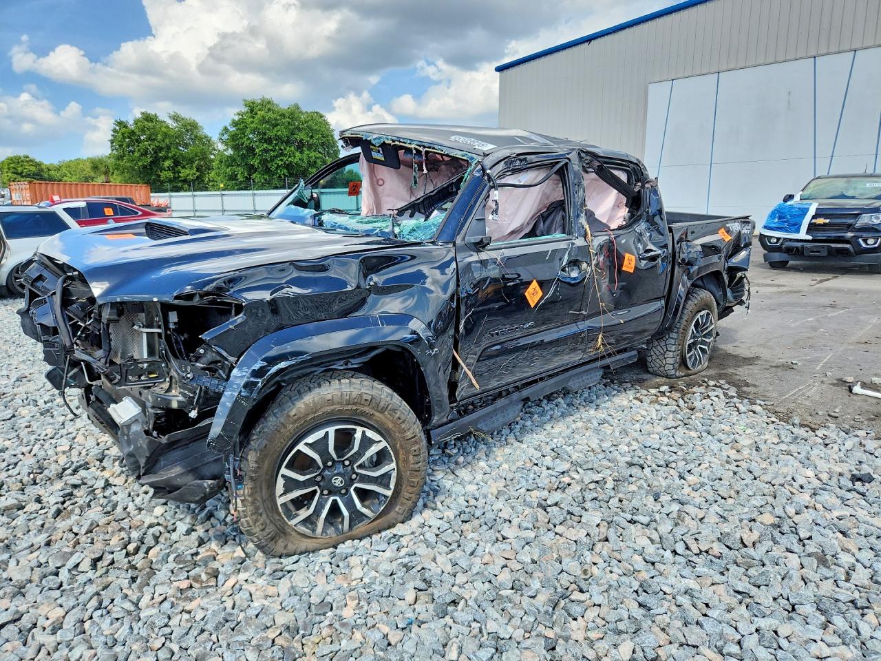 3TMCZ5AN8NM455936 · 2022 TOYOTA TACOMA