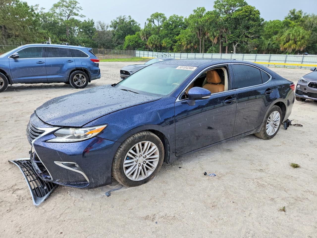 58ABK1GG8GU002582 · 2016 LEXUS ES