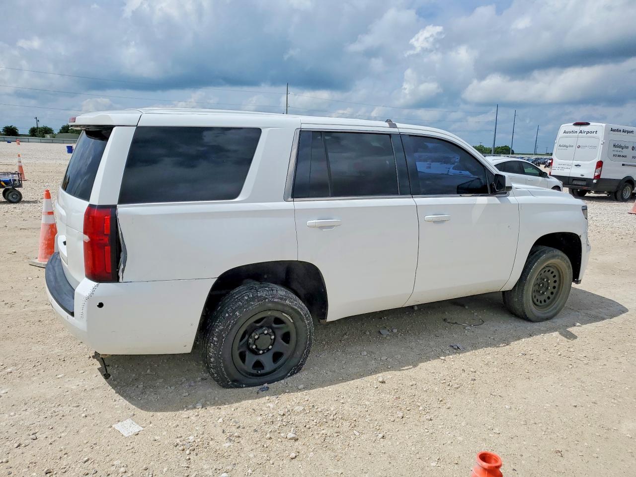 1GNLCDEC1JR344729 · 2018 CHEVROLET TAHOE · 3/13