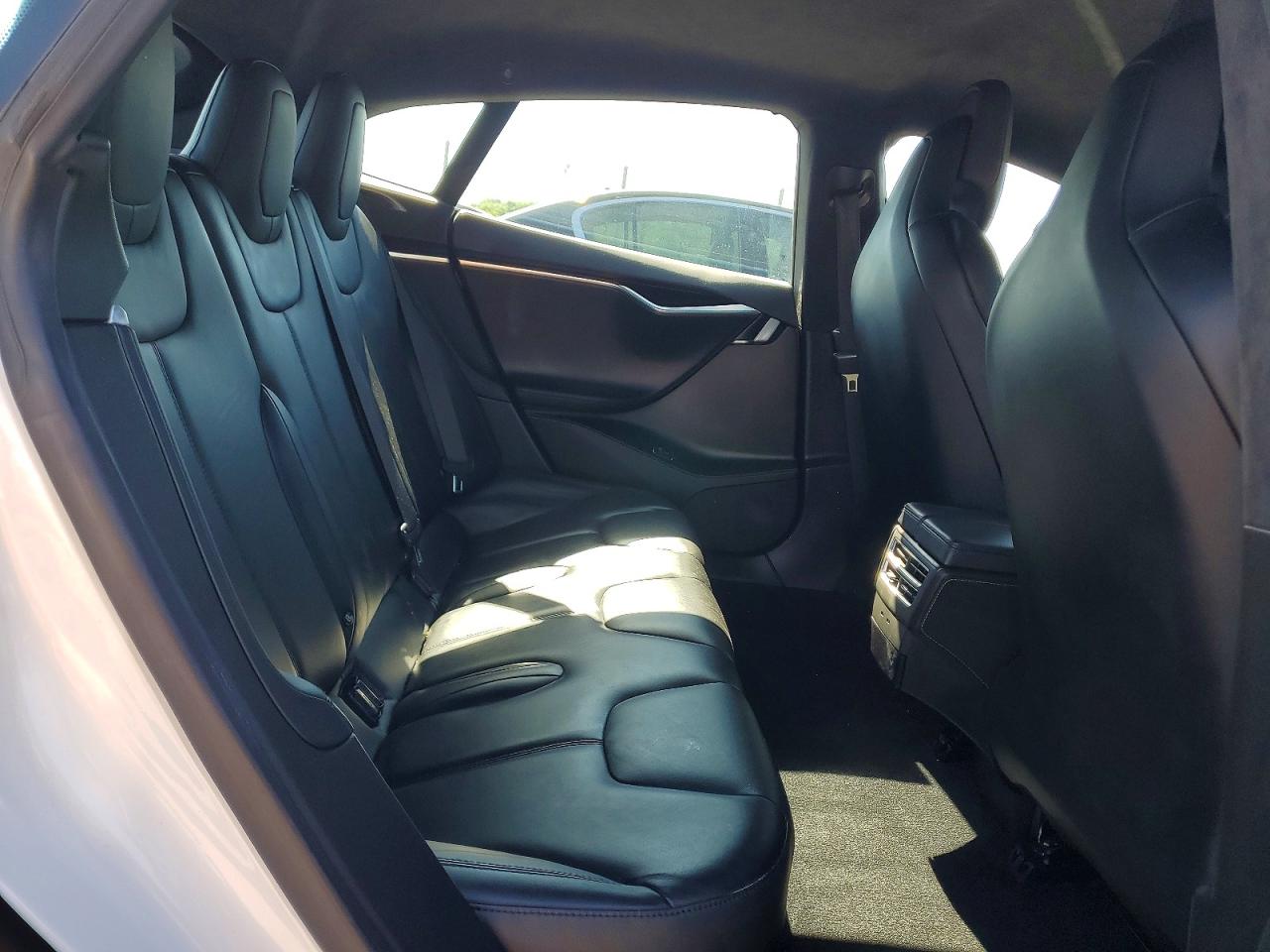 5YJSA1E18HF190043 · 2017 TESLA MODEL S · 10/12