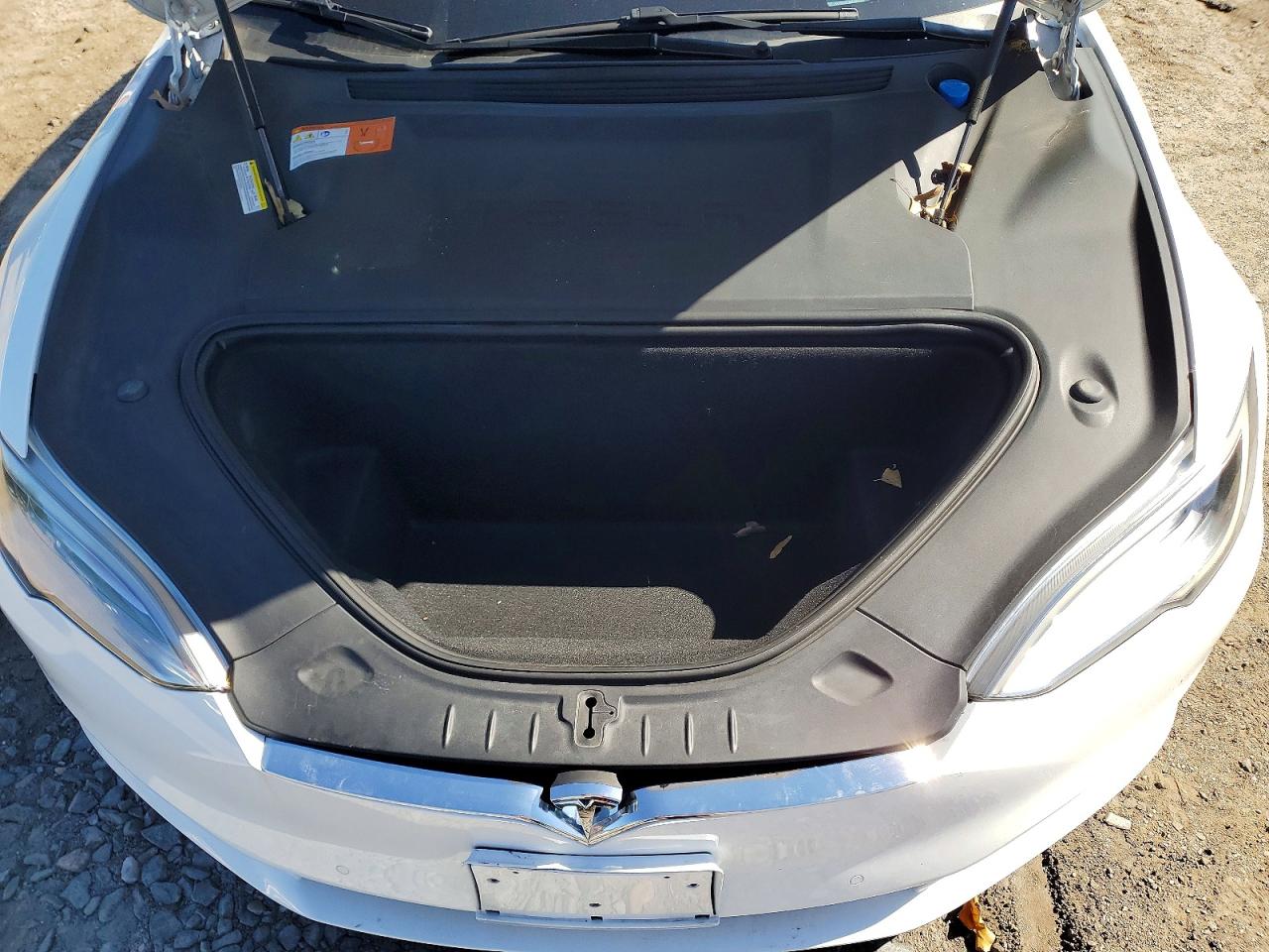 5YJSA1E18HF190043 · 2017 TESLA MODEL S · 11/12
