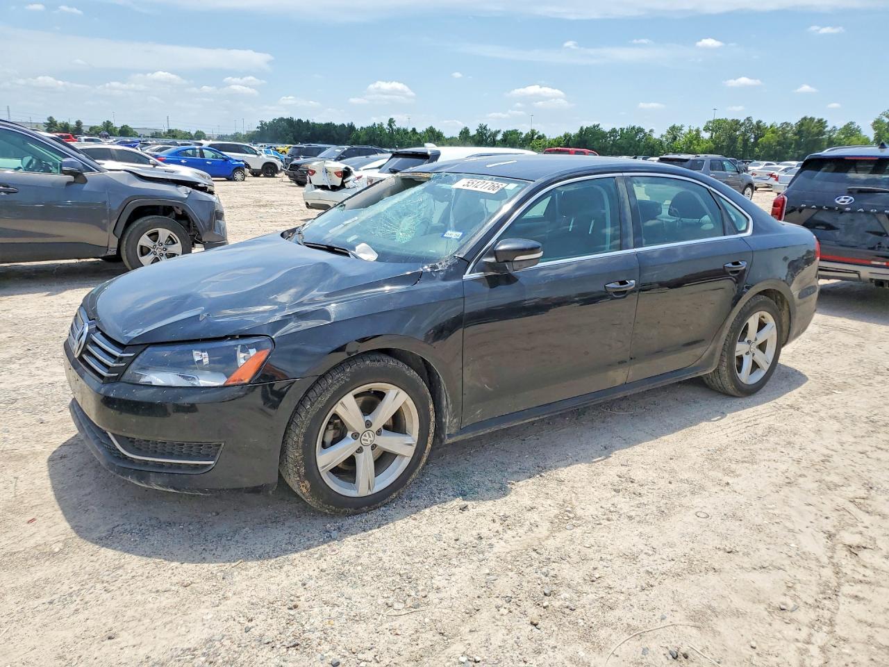 2013 VOLKSWAGEN PASSAT