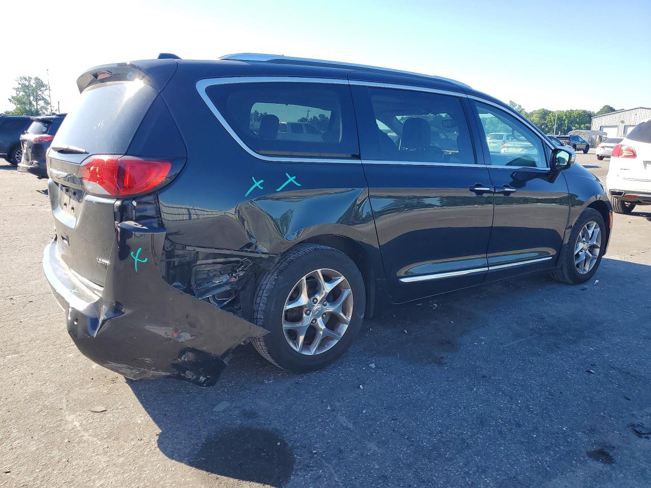 2C4RC1GG4KR523229 · 2019 CHRYSLER PACIFICA · 3/13