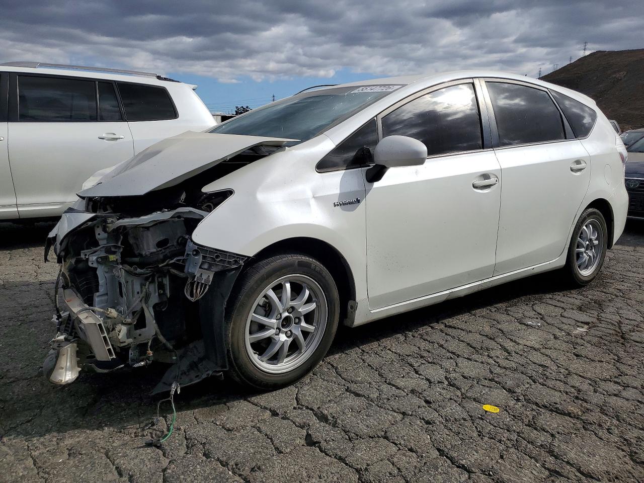 JTDZN3EU1EJ006154 · 2014 TOYOTA PRIUS V