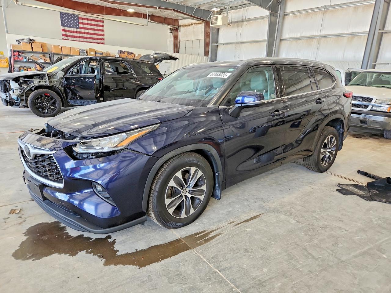 5TDGZRBHXLS004523 · 2020 TOYOTA HIGHLANDER