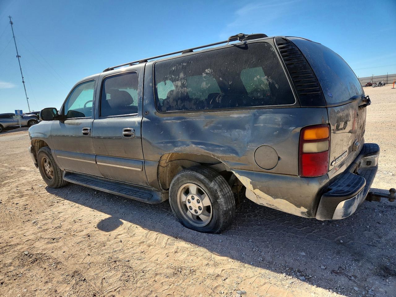 1GNEC16Z62J120429 · 2002 CHEVROLET SUBURBAN · 2/13