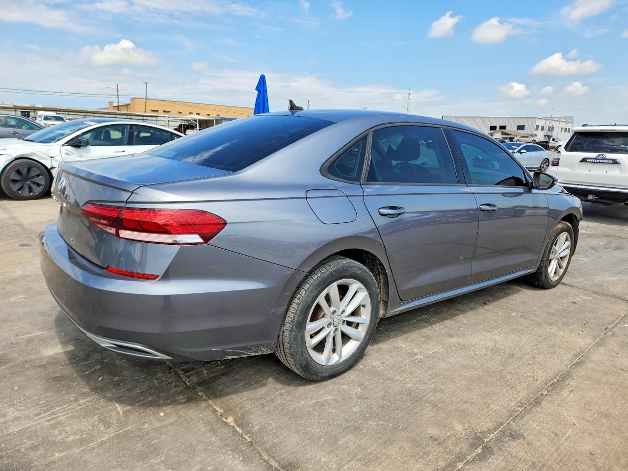 1VWAA7A32LC026098 · 2020 VOLKSWAGEN PASSAT · 3/13