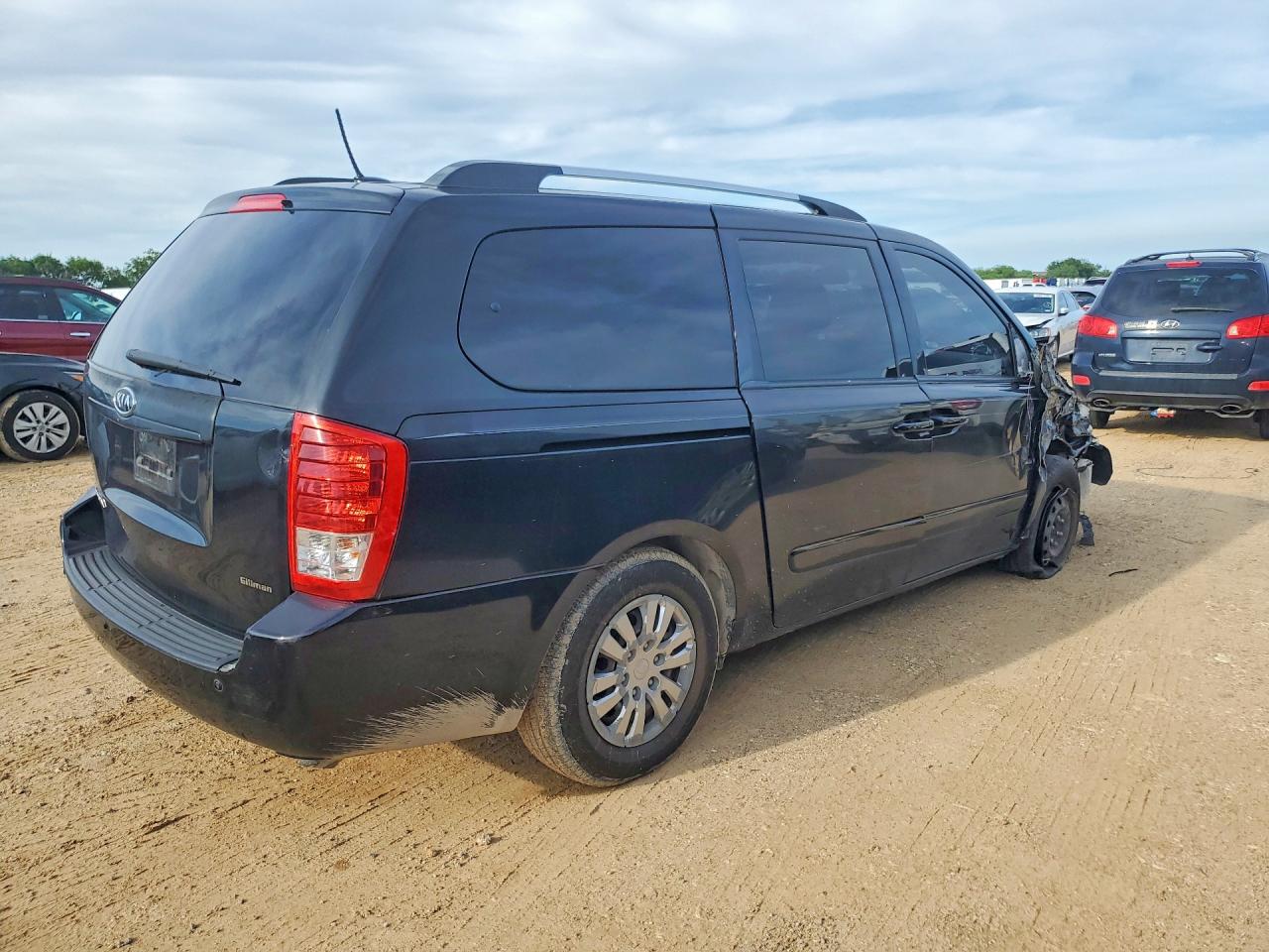 KNDMG4C76C6421333 · 2012 KIA SEDONA · 3/13