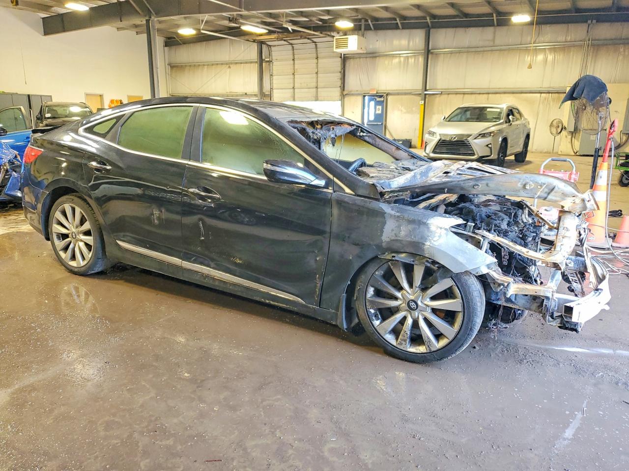 KMHFH4JG8EA361883 · 2014 HYUNDAI AZERA · 4/12