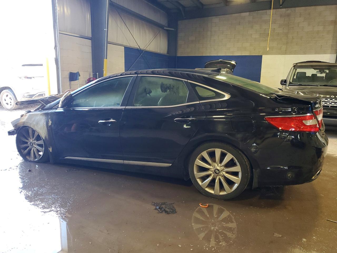 KMHFH4JG8EA361883 · 2014 HYUNDAI AZERA · 2/12
