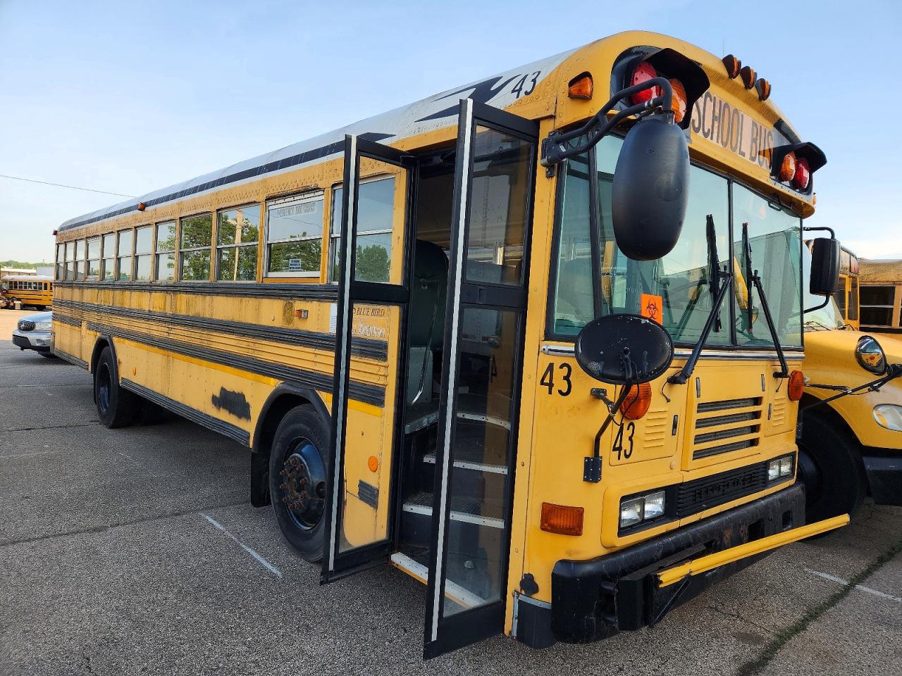 1BABHCKA55F227661 · 2005 BLUB SCHOOL BUS