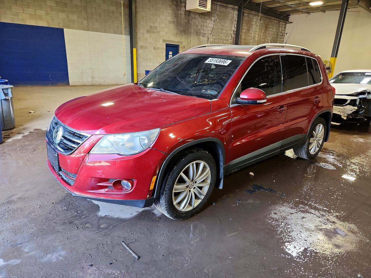 WVGBV7AX7BW001009 · 2011 VOLKSWAGEN TIGUAN