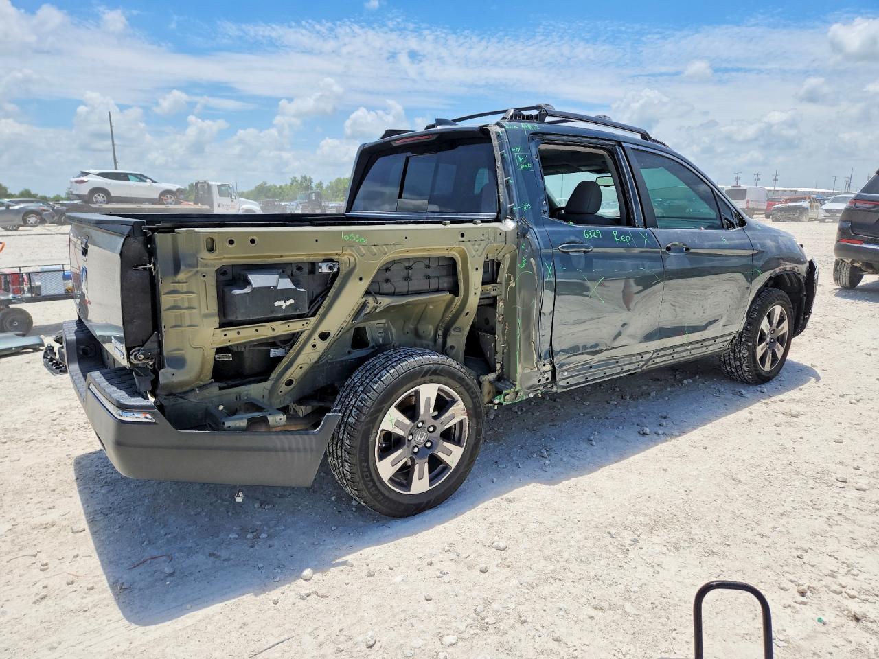 5FPYK3F66KB008156 · 2019 HONDA RIDGELINE · 3/13
