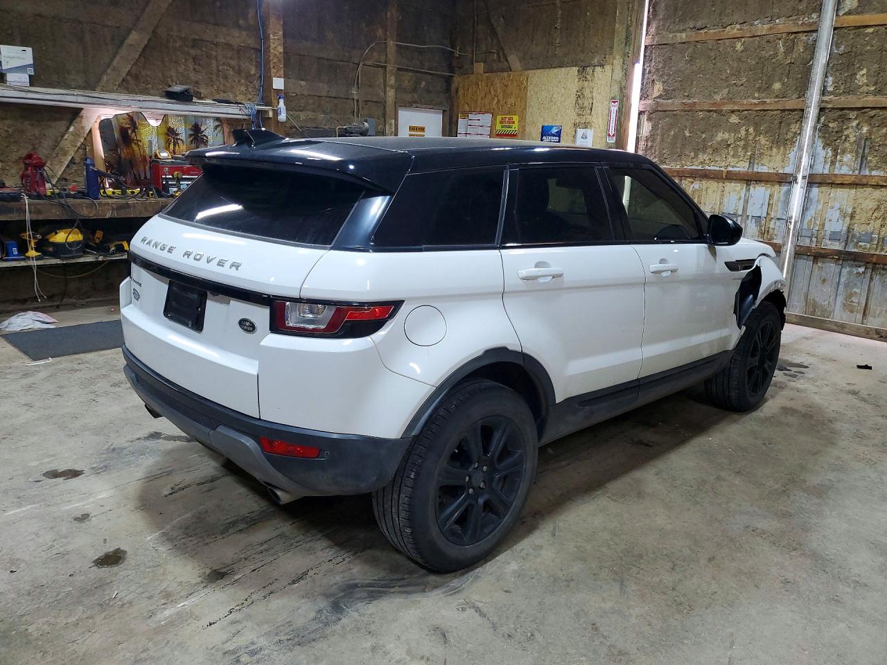 SALVP2RX7JH267631 · 2018 LAND ROVER RANGE ROVER EVOQUE · 3/14