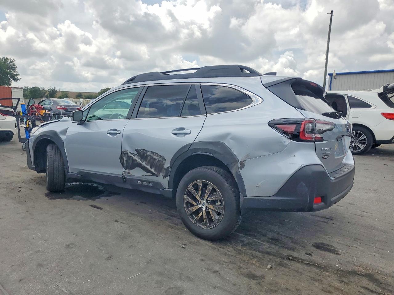 4S4BTADC7S3263853 · 2025 SUBARU OUTBACK · 2/14