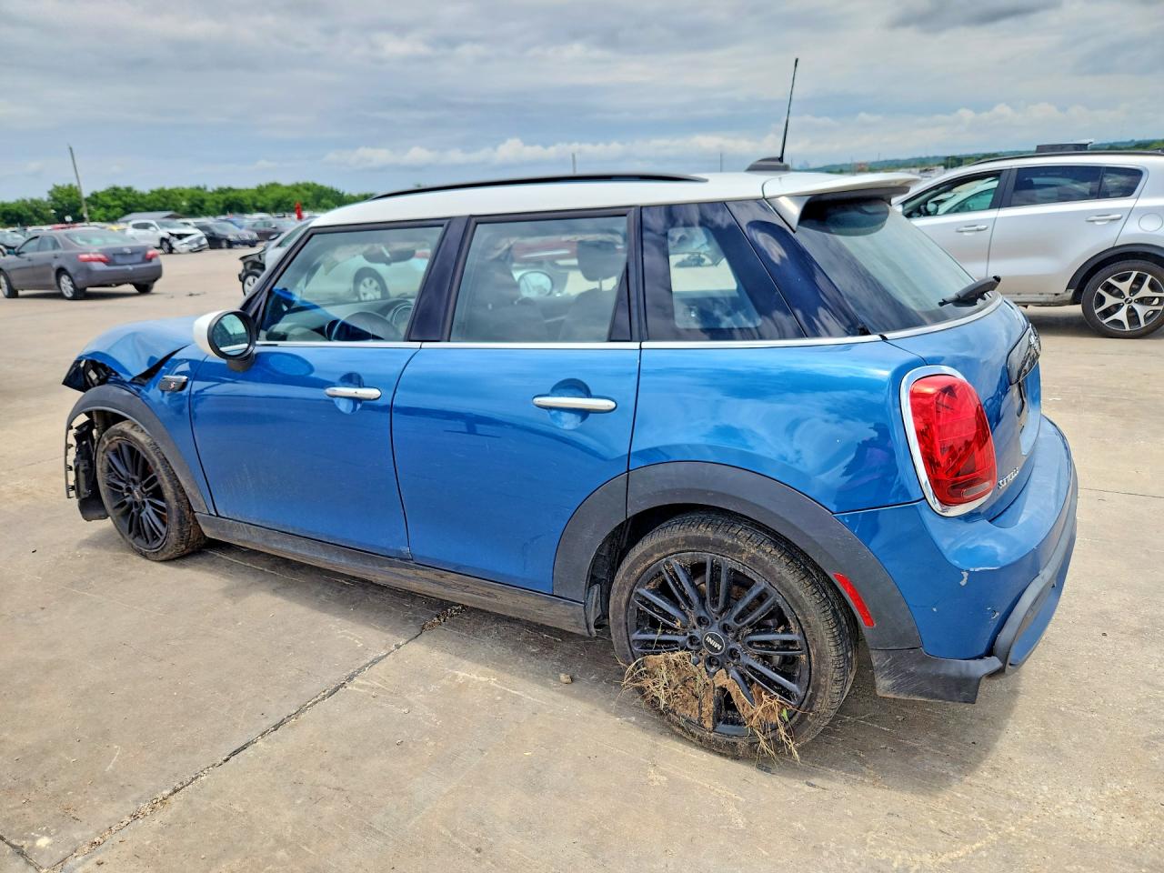 WMW53DK06P2S64367 · 2023 MINI COOPER · 2/12