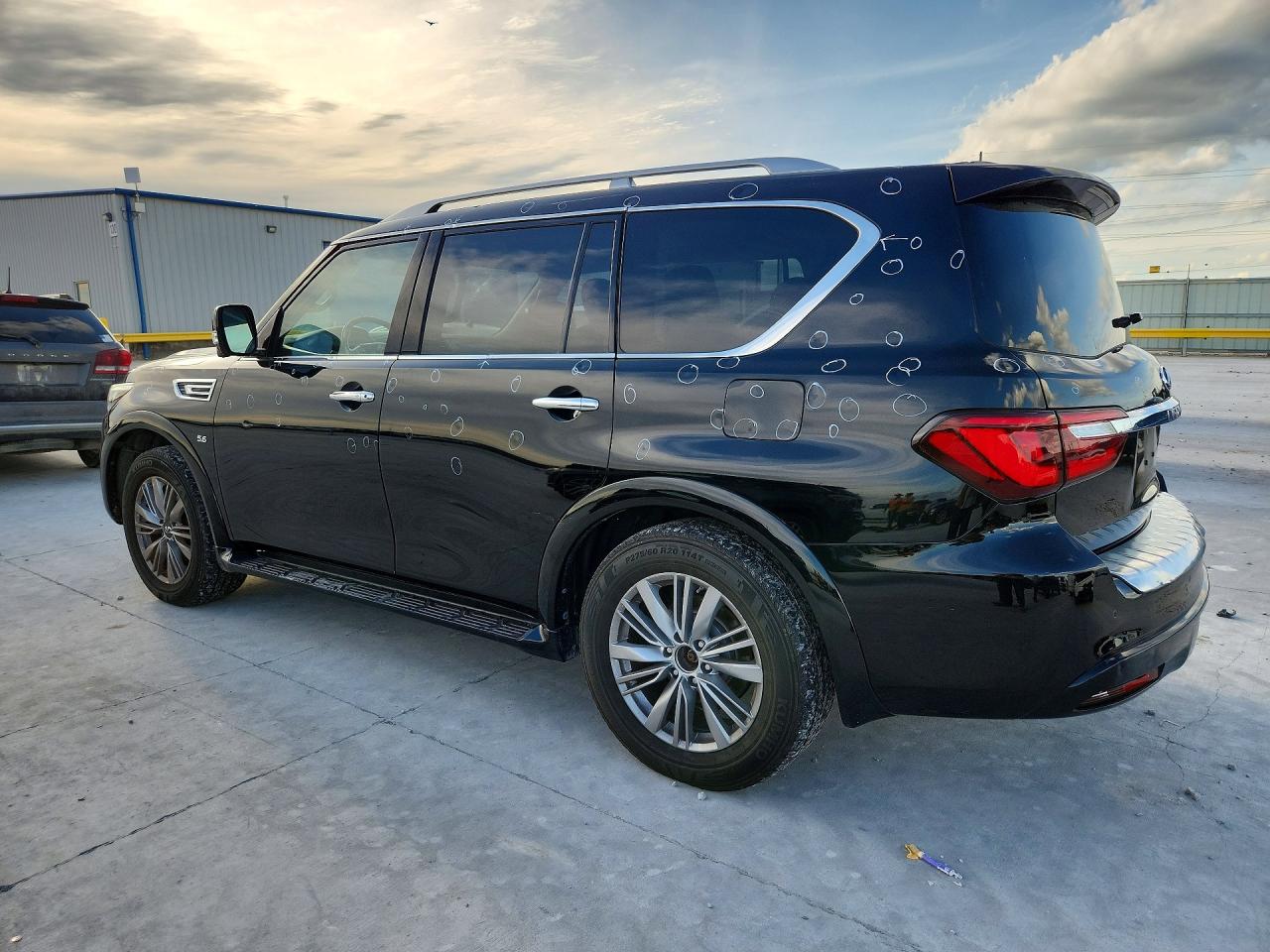 JN8AZ2NE4K9232727 · 2019 INFINITI QX80 · 2/13