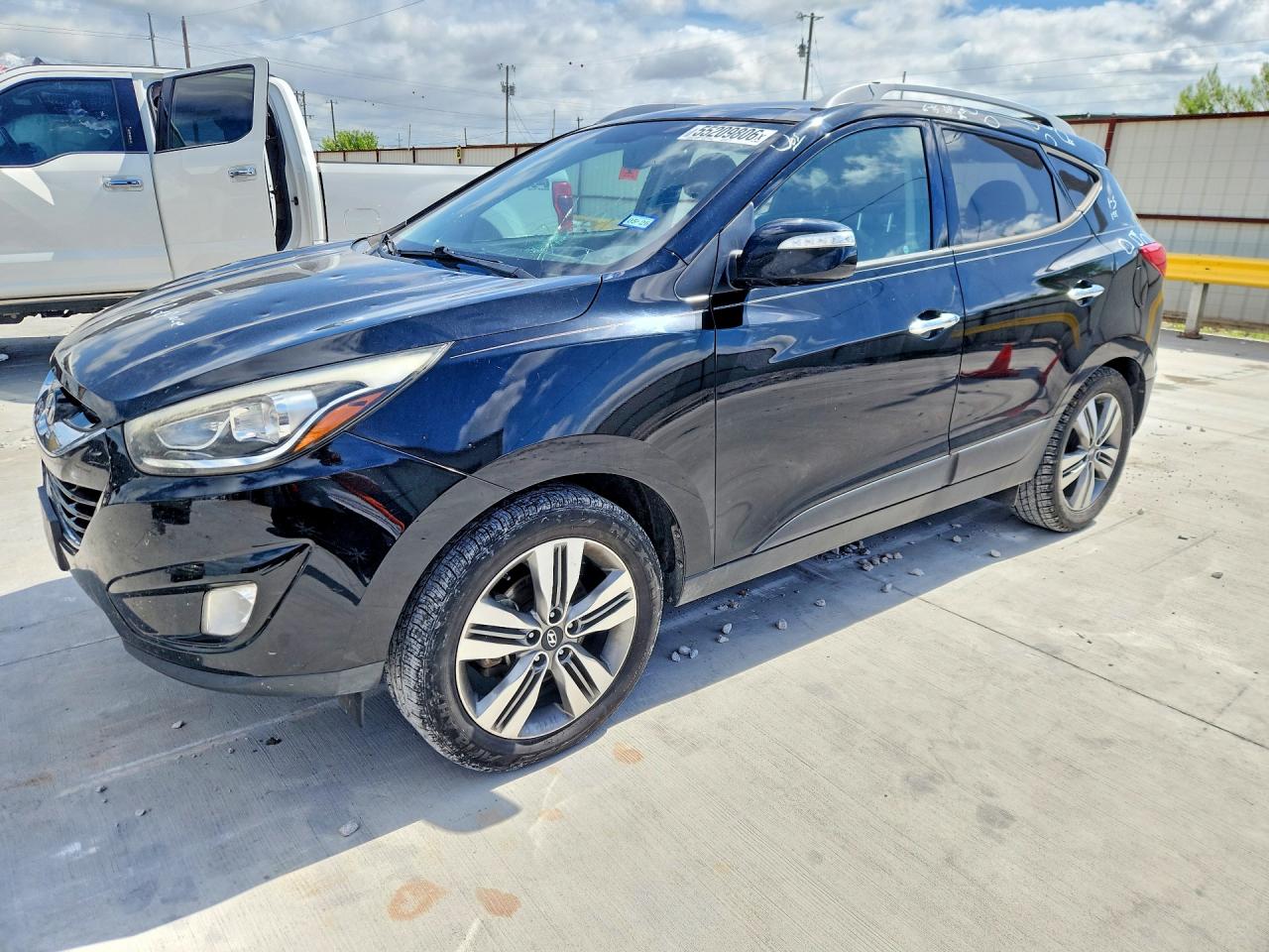 KM8JU3AG2FU017451 · 2015 HYUNDAI TUCSON