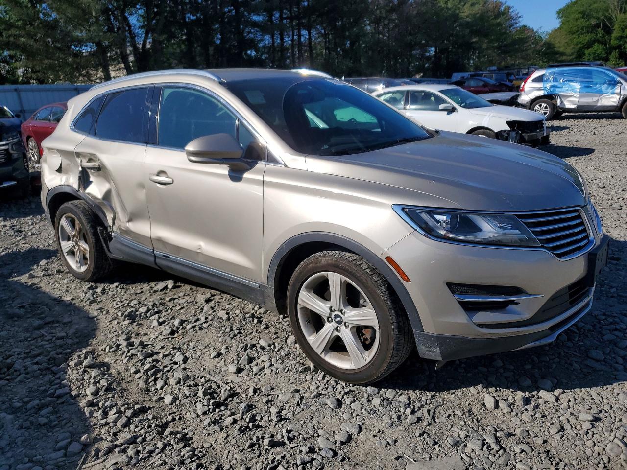 5LMCJ1A90FUJ30285 · 2015 LINCOLN MKC · 4/13