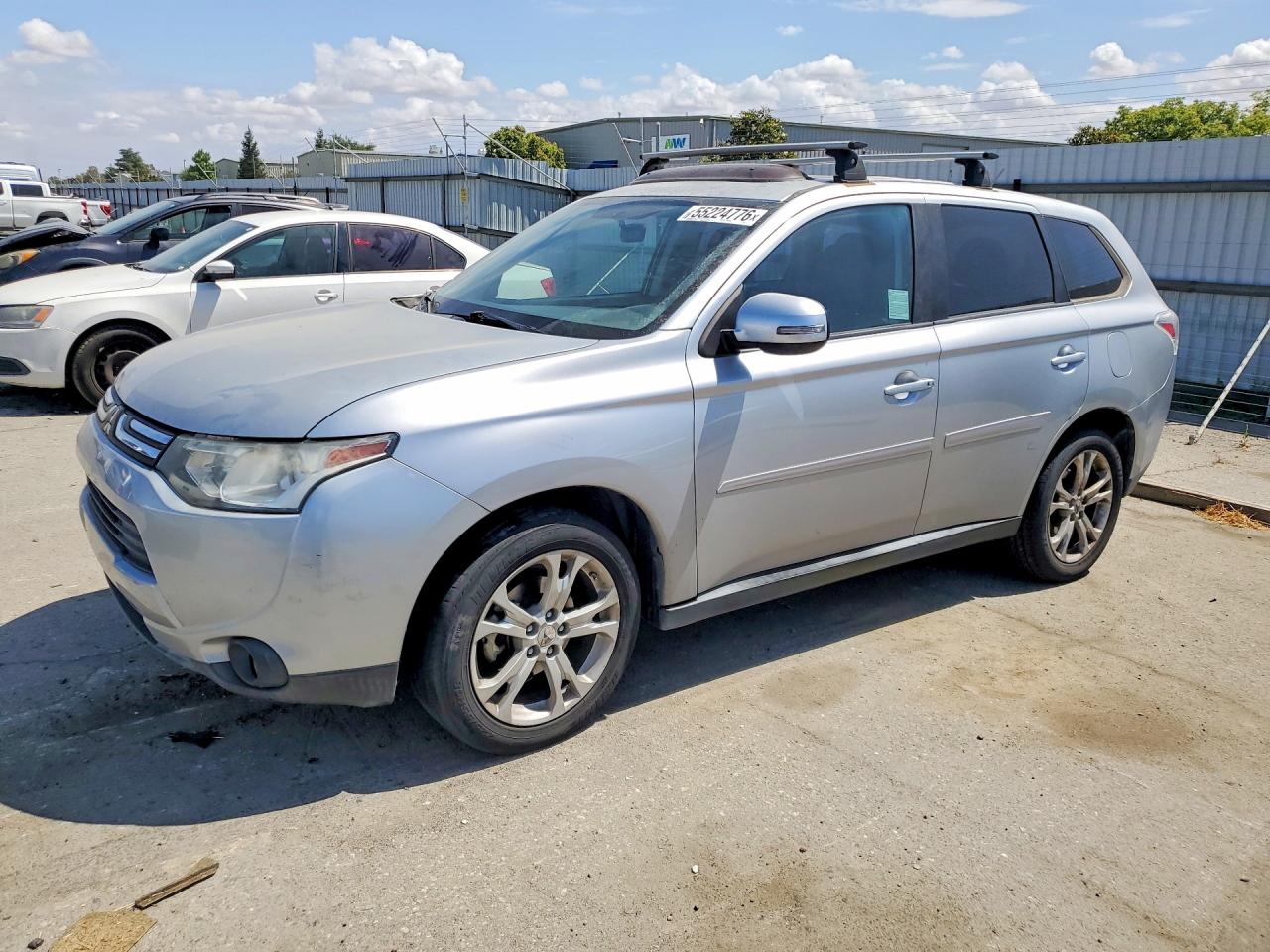 JA4AD3A32EZ015597 · 2014 MITSUBISHI OUTLANDER