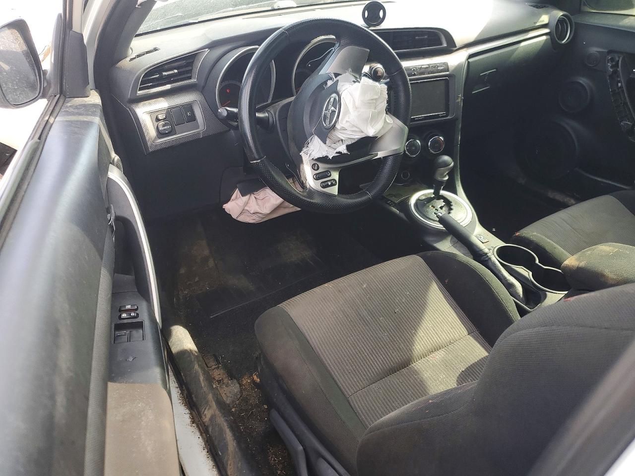 JTKJF5C77GJ022017 · 2016 SCION TC · 8/13