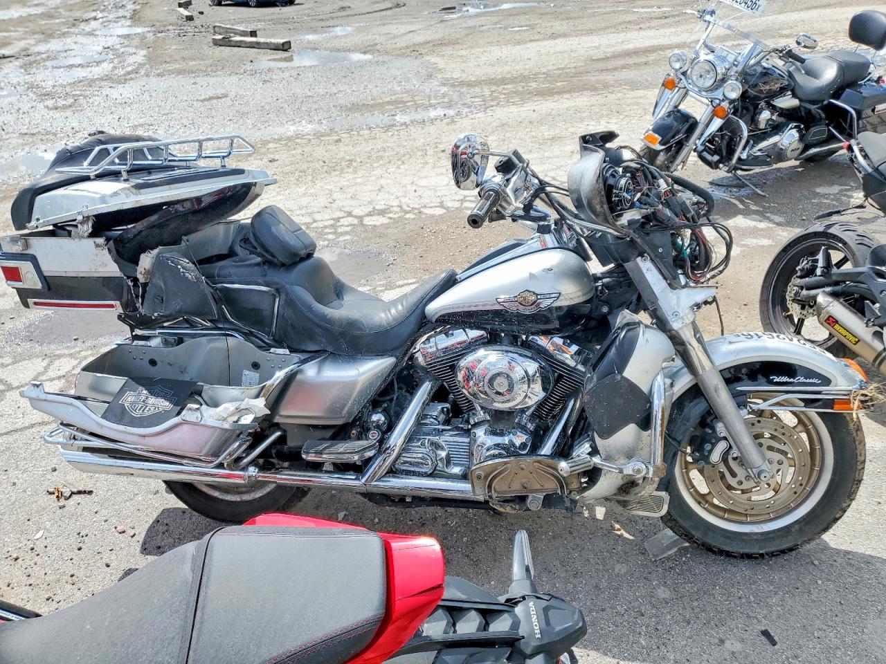 1HD1FCW453Y630700 · 2003 HARLEY-DAVIDSON FLHTCUI